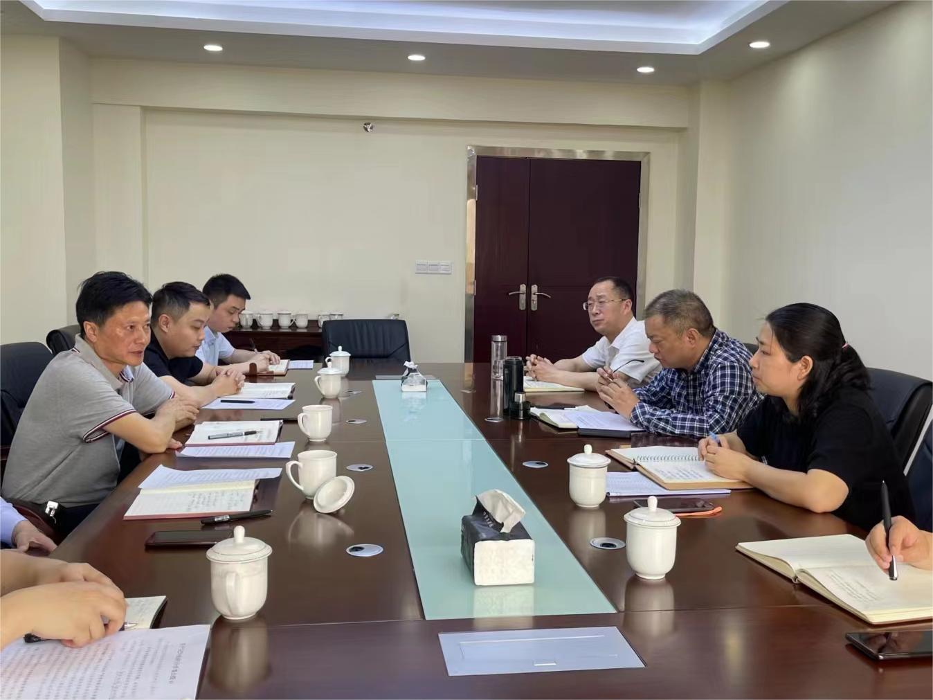 集團(tuán)黨委書(shū)記、董事長(zhǎng)許大政一行赴巴中農(nóng)商行開(kāi)展業(yè)務(wù)合作洽談會(huì)