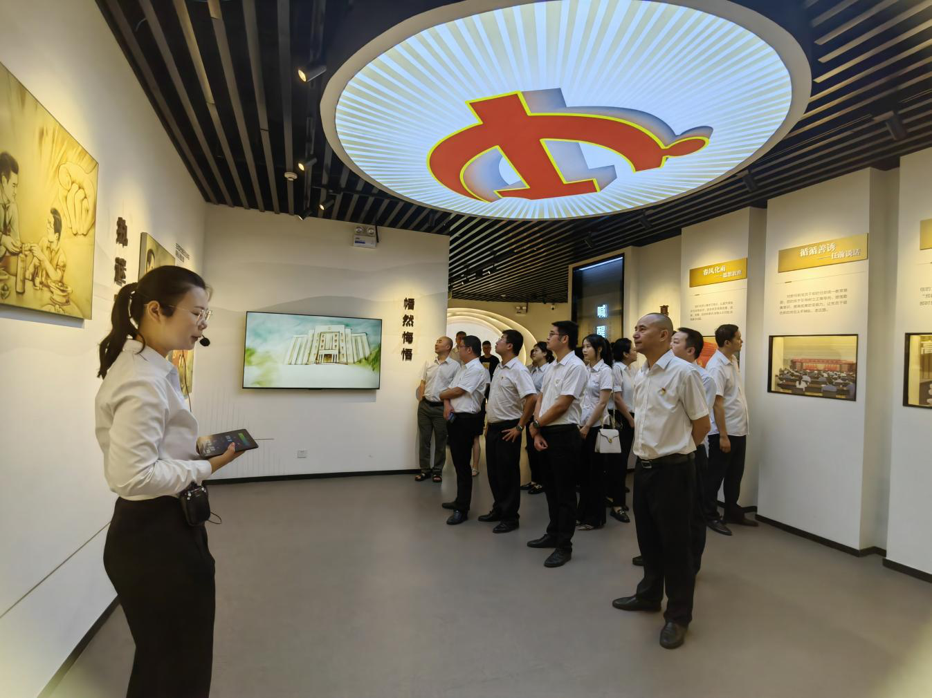 市秦巴農(nóng)擔公司開展“學習黨規(guī)黨紀、筑牢廉潔底線”黨紀學習主題黨日活動